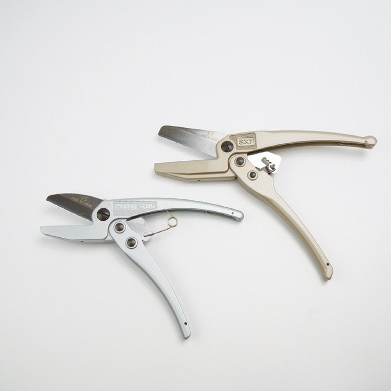 Cutter manuel à cliquet Muromo - Leathercraft Japan avis et prix