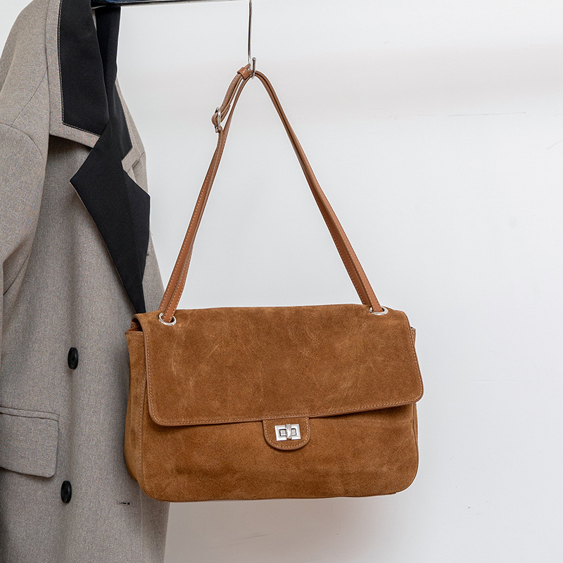 Sac à bandoulière en cuir suéd - Leather Work Handbags avis et prix