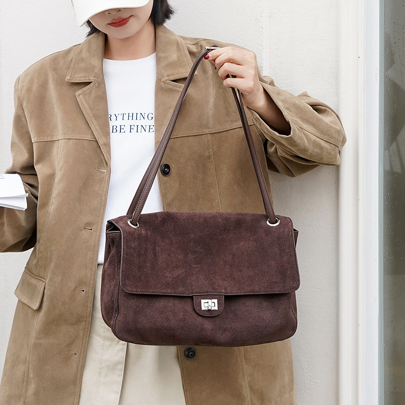 Sac à bandoulière en cuir suéd - Leather Work Handbags avis et prix